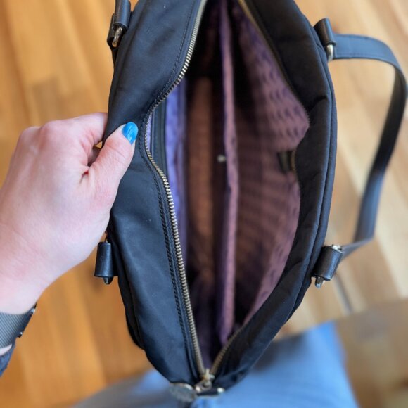 Lo & Sons O.M.G. Travel Bag - Medium - Picture 6 of 10